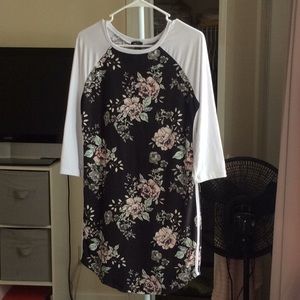 Floral casual dress.